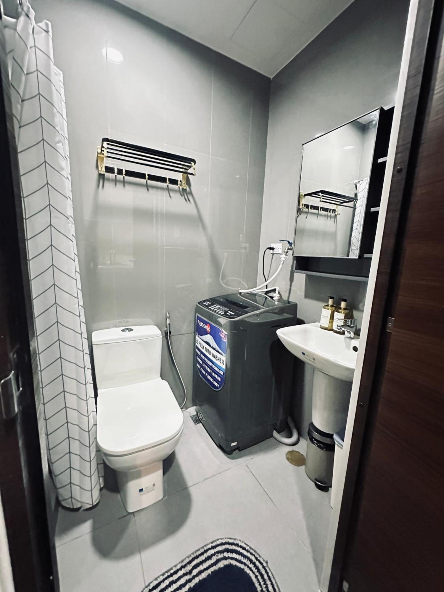 Heart Of Makati, Fully Furnished Condo, Cbd Central Location Makati City Ngoại thất bức ảnh
